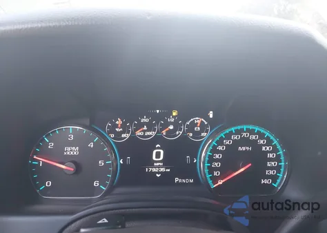 2016 Chevrolet Tahoe Ltz z USA, uszkodzony, nr VIN 1GNSCCKC5GR199679